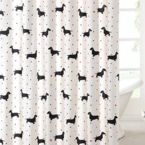 HipStyle Hannah Dachshund Shower Curtain with accessories